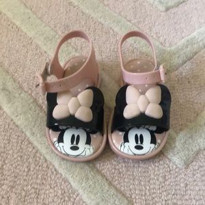 Mini mouse shoes for little girls